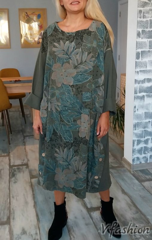Джинсова рокля с цветен принт - зелена