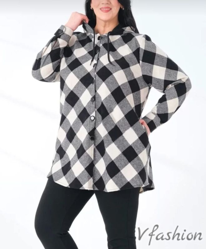 Карирана риза с джобове и качулка