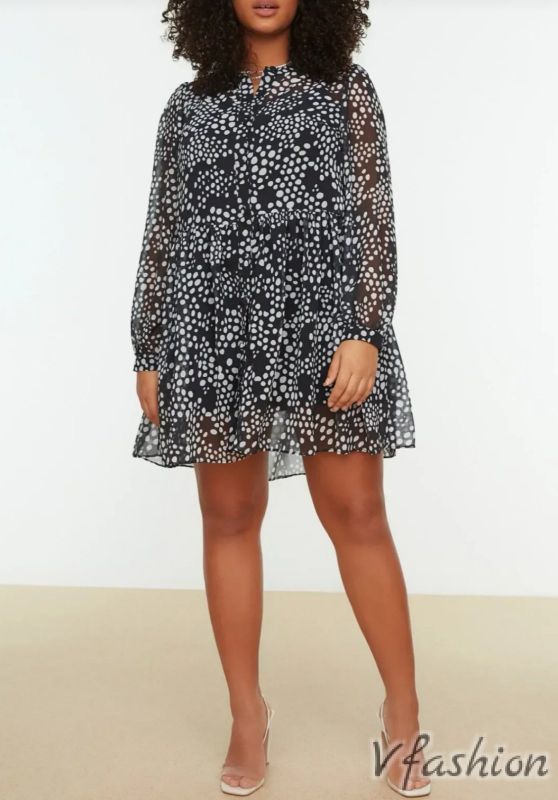 Ефирна рокля на точки