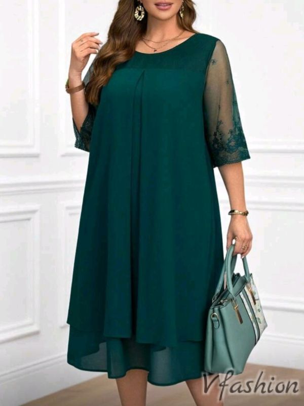 Шифонена рокля с дантелени ръкави