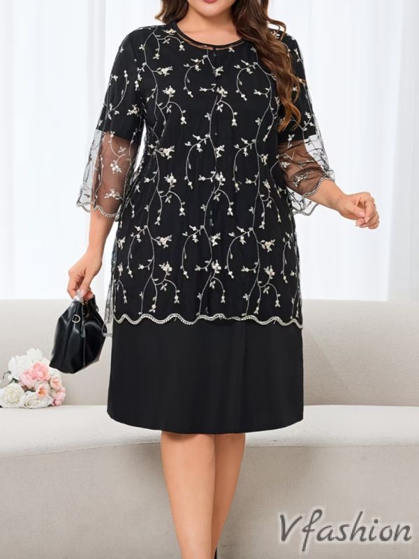 Елегантна рокля с дантела на цветчета