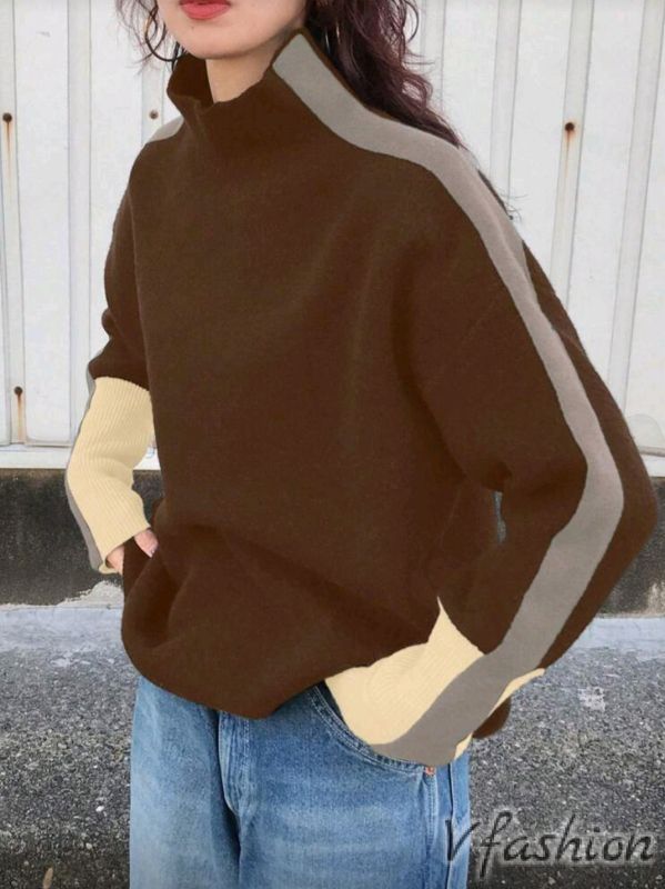 Пуловер с акценти