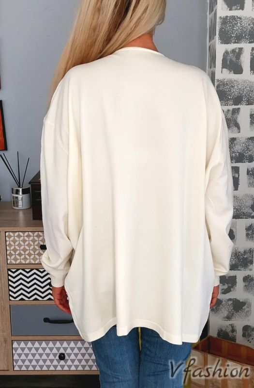 Пуловер с бродирани цветя - екрю