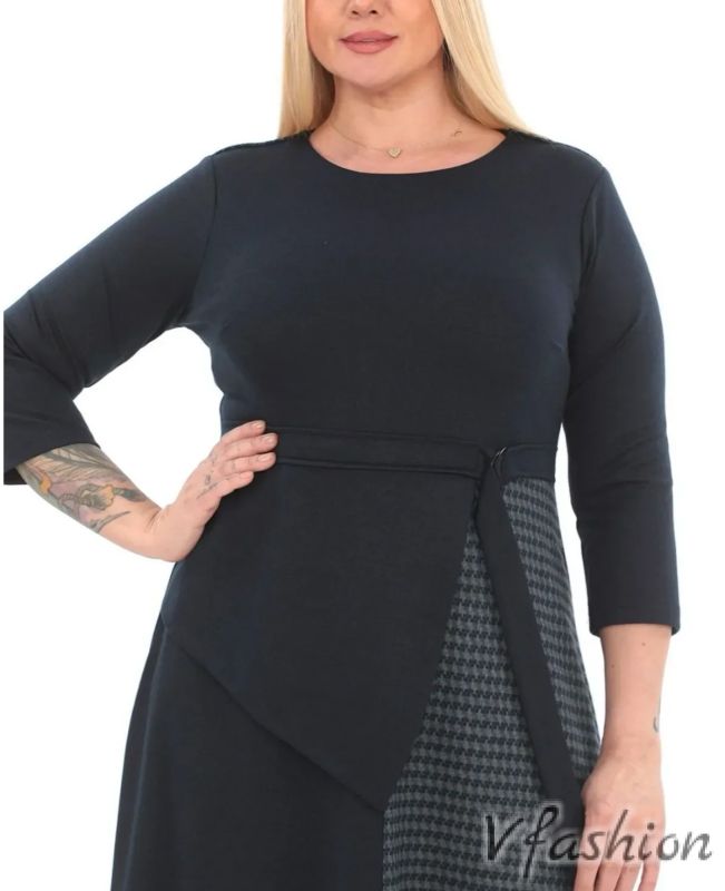 Елегантна рокля с акцент пепит