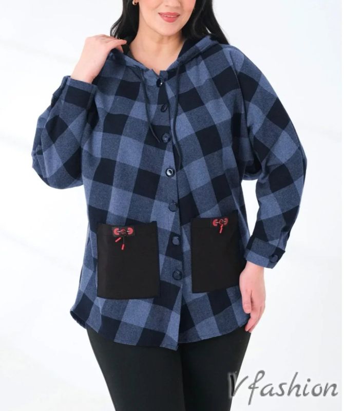 Карирана риза с джобове и качулка - синя