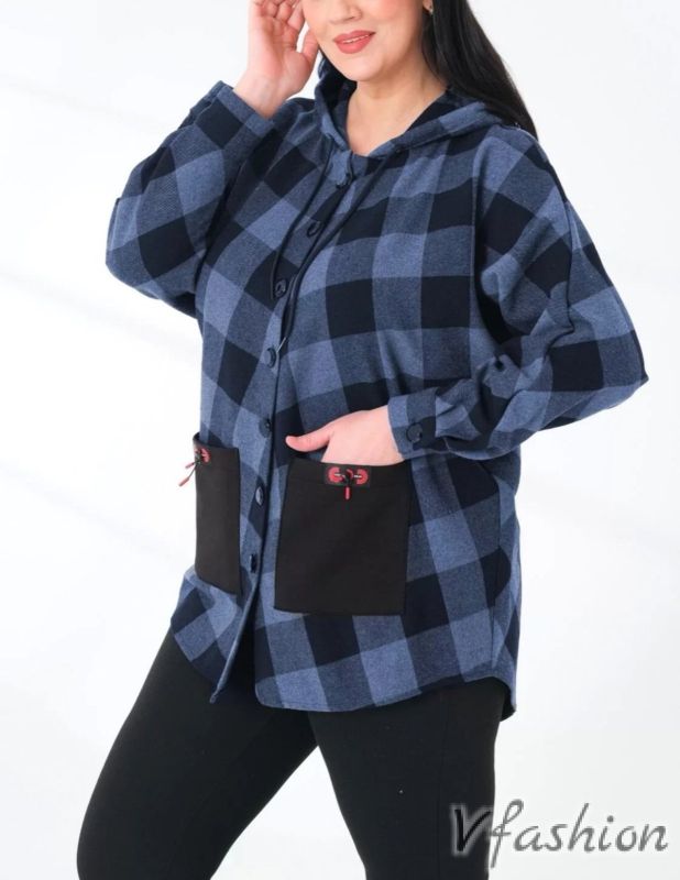 Карирана риза с джобове и качулка - синя