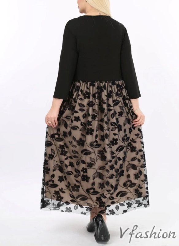 Рокля с тюл на цветя