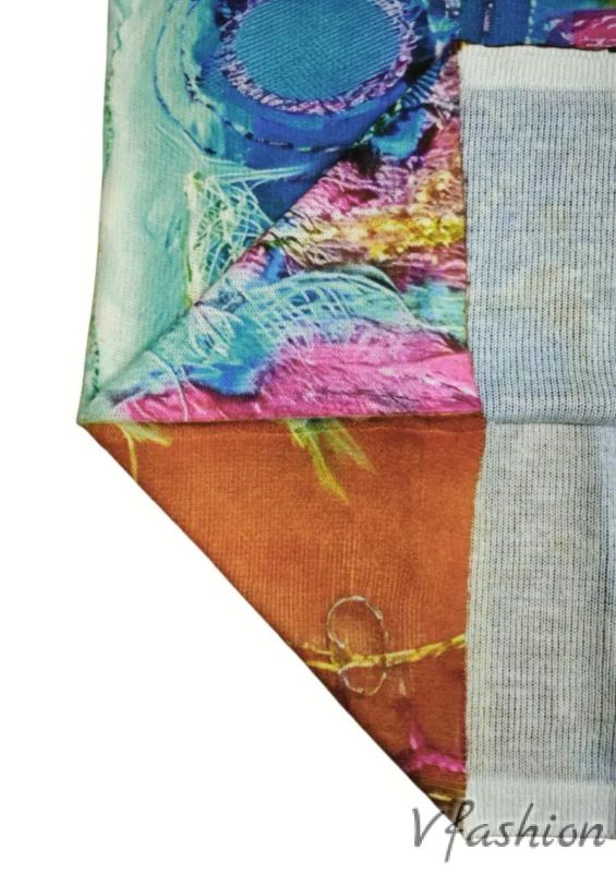 Пуловер фино плетиво с принт