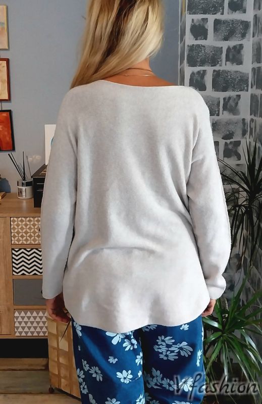 Пуловер с гердан - бежов