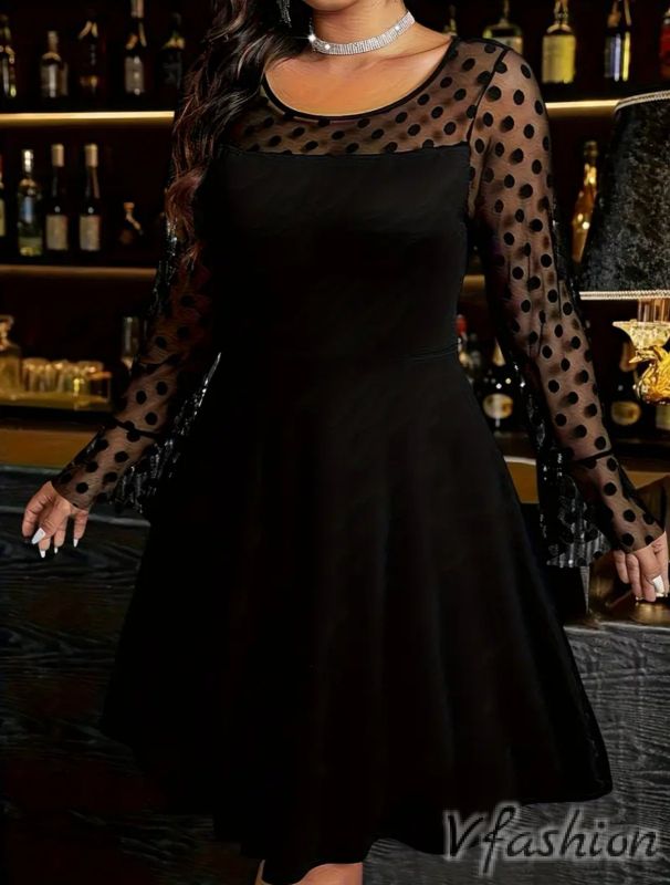 Елегантна рокля с тюл на точки