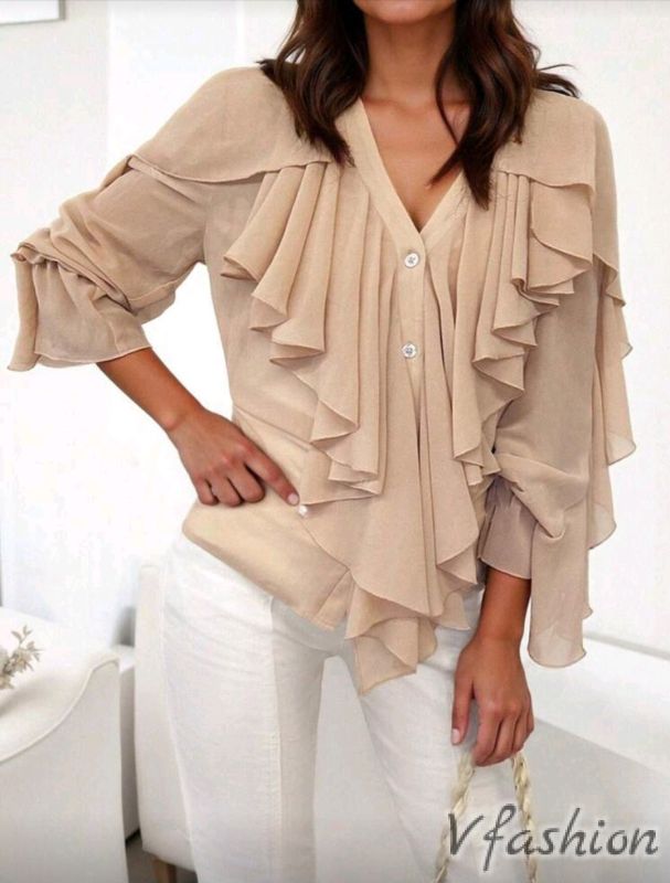 Риза с волан