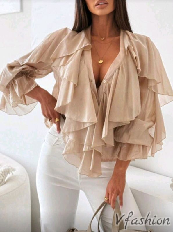 Риза с волан