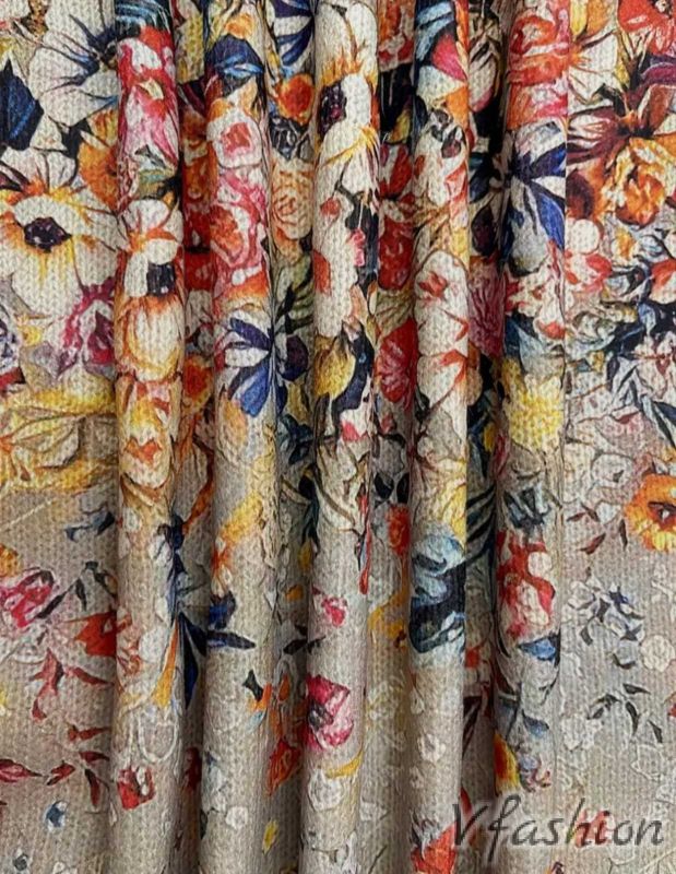 Пуловер с принт цветя