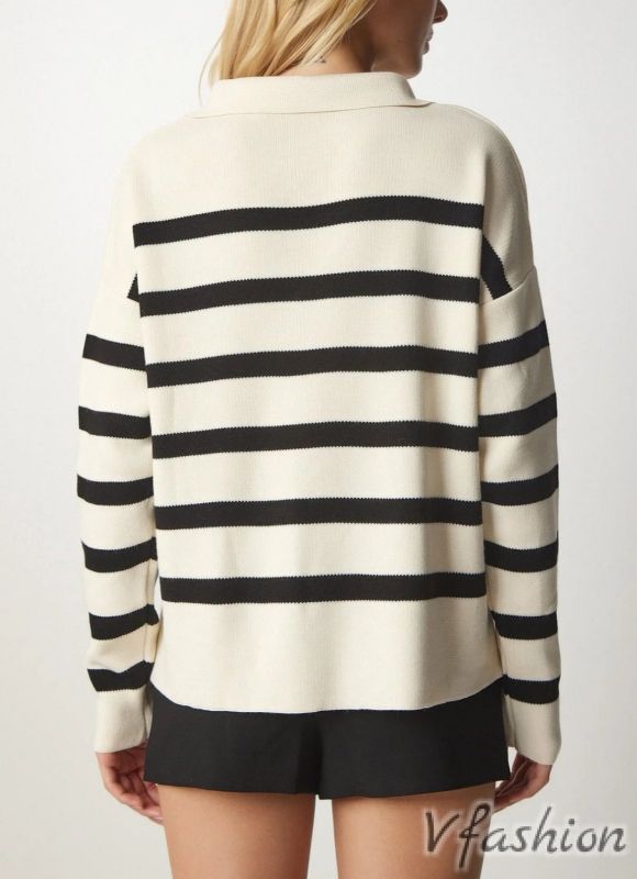 Пуловер на райе с връзки