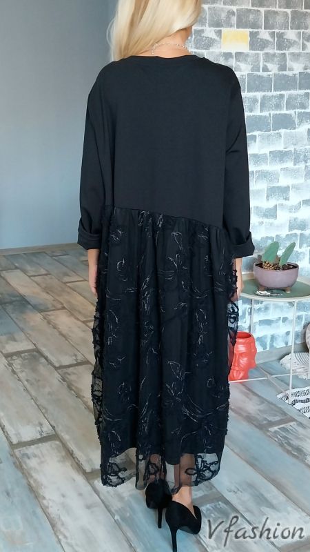 Рокля с тюл на цветя