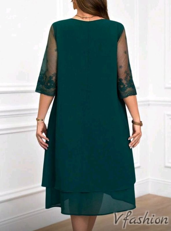 Шифонена рокля с дантелени ръкави