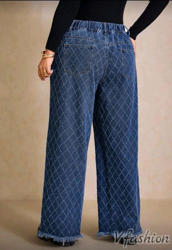 Дънки с геометрични мотиви