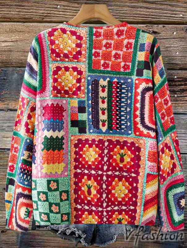 Пуловер с пачуърк принт