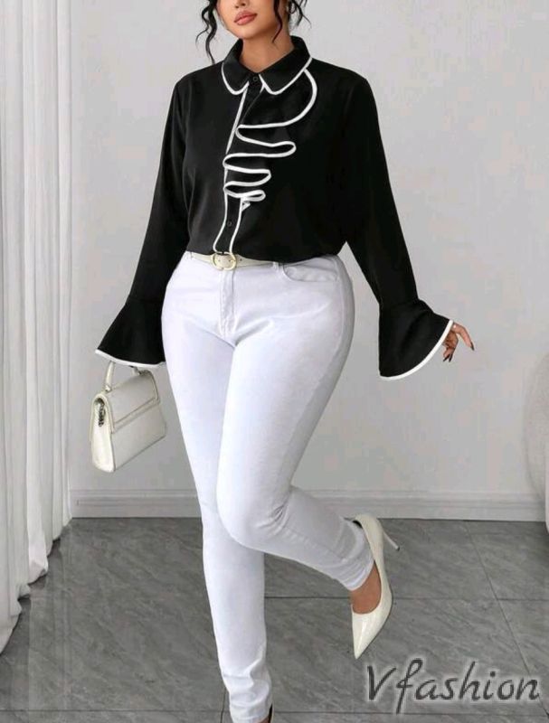 Елегантна риза с мотив