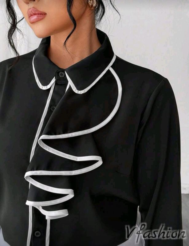 Елегантна риза с мотив