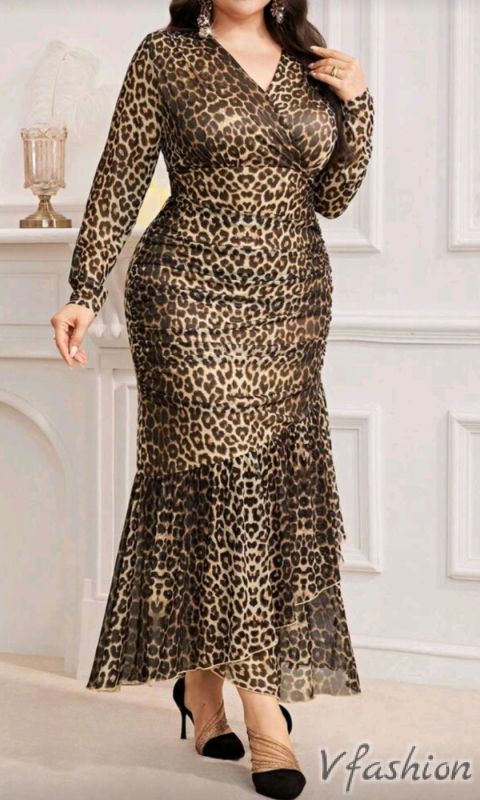 Официална рокля с леопардов принт