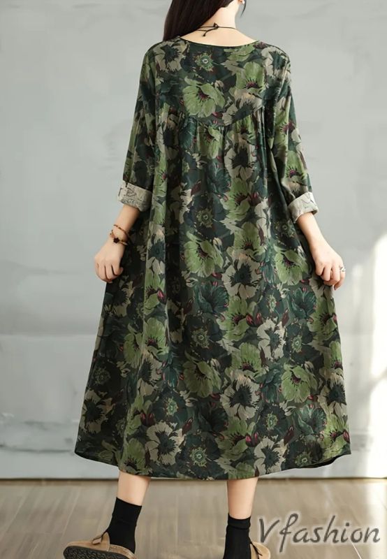 Разкроена рокля с джобове 