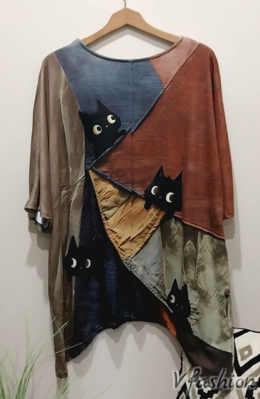 Еластична блуза с принт котки