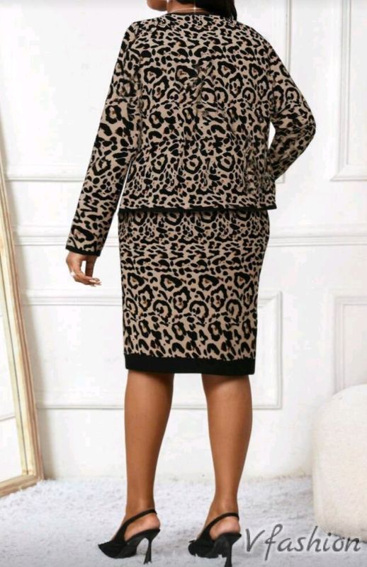 Комплект рокля и сако с леопардов принт