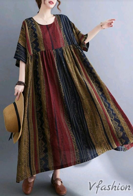 Разкроена рокля с бохо принт