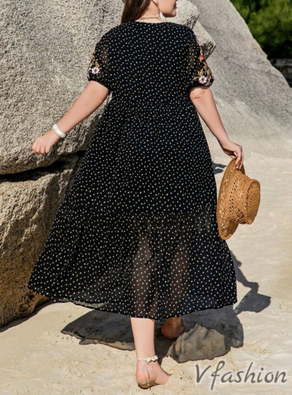 Бохо рокля с бродирани цветя