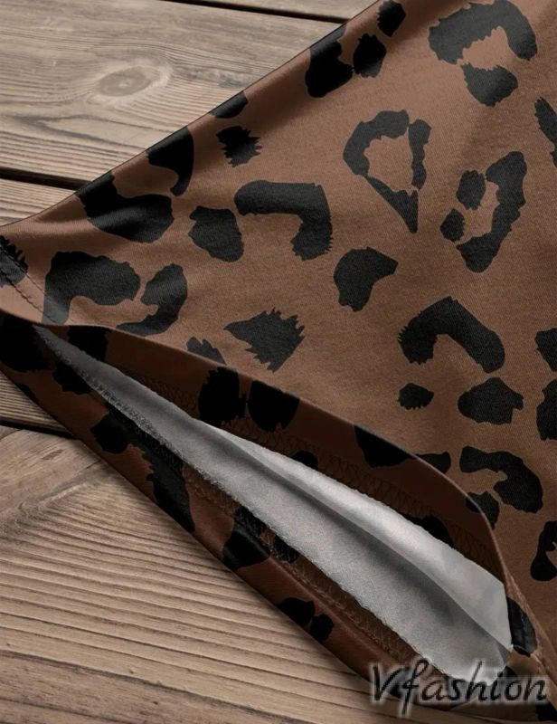 Еластична блуза с леопардов принт