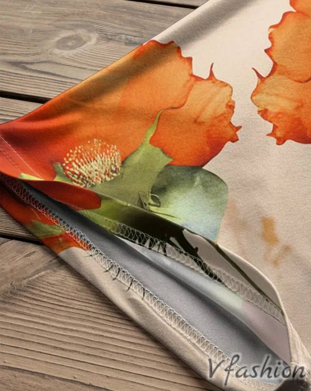 Еластична блуза с принт цветя