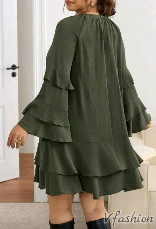 Рокля с волани - зелена