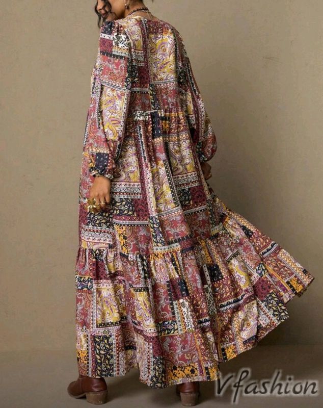 Разкроена рокля с пачуърк принт