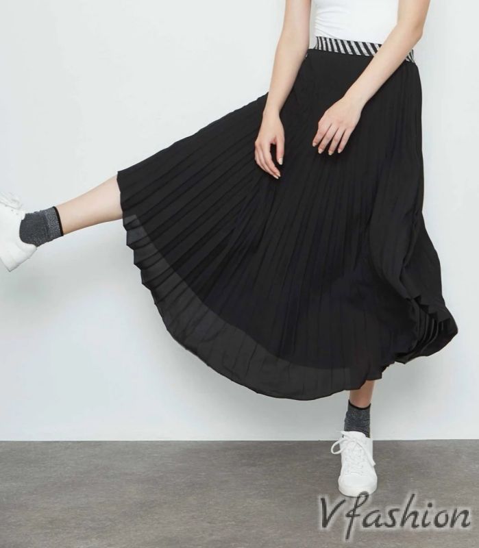 Плисирана пола - черна