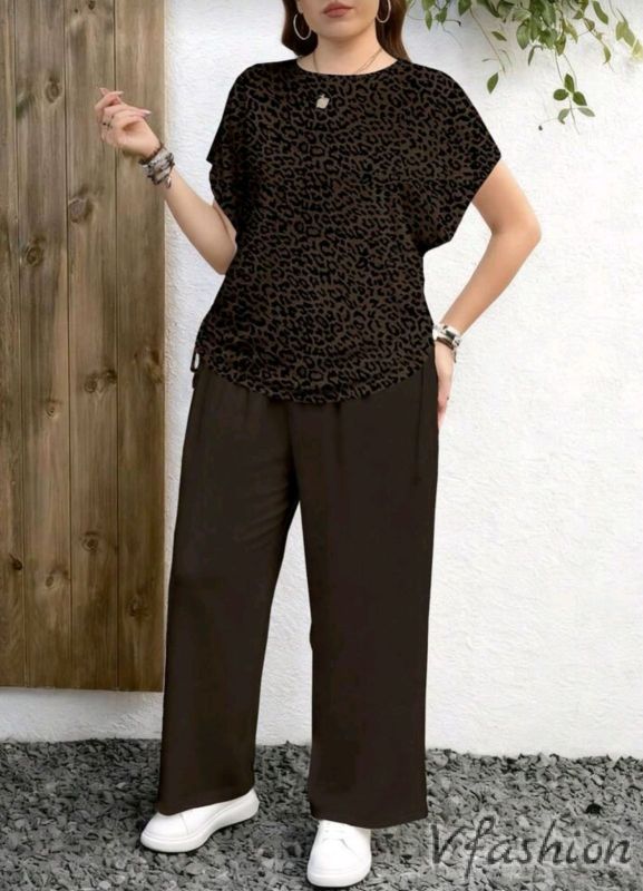 Комплект панталон и блуза с леопардов принт