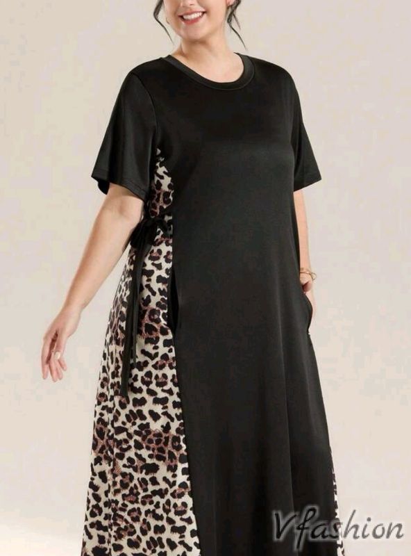 Еластична рокля с леопардови акценти