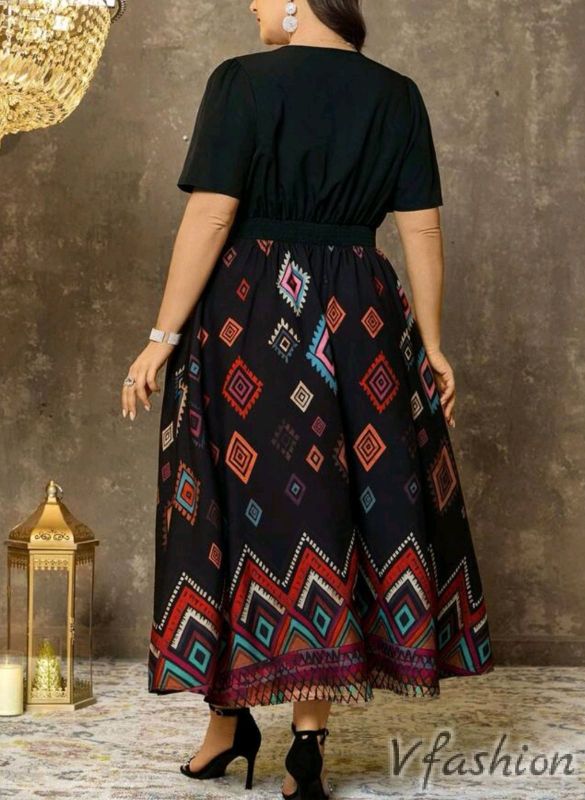 Рокля с геометричен принт